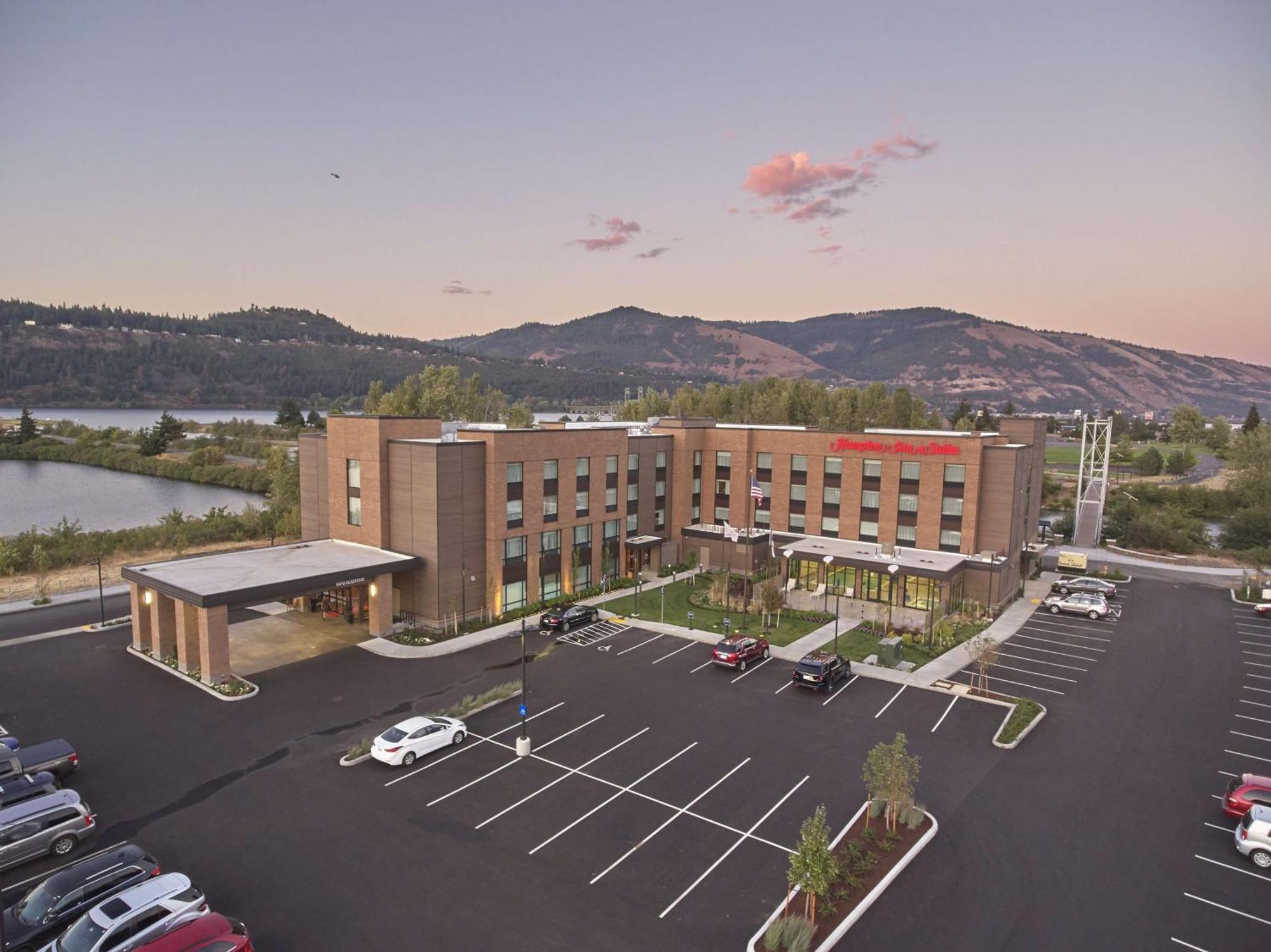 Hampton Inn & Suites הוד ריבר מראה חיצוני תמונה